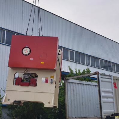 Μηχανή διάτρησης πλακιδίων οροφής για τον εξοπλισμό παραγωγής πάνελ απορροφητικού ήχου μικρών επιχειρήσεων