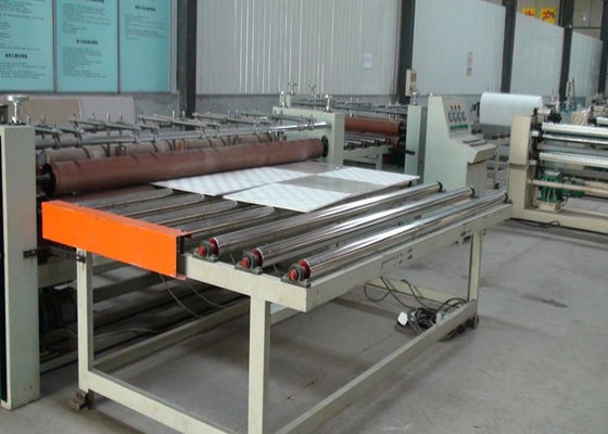 Προηγμένη PVC μηχανή ελασματοποίησης πινάκων γύψου ταινιών βινυλίου κρύα εύκολη να λειτουργήσει