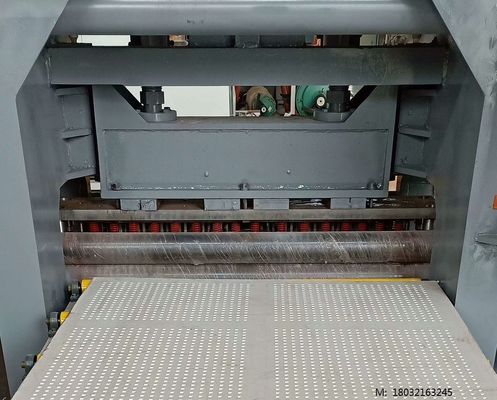 MDF Sheetrock γύρω από τη μηχανή διατρήσεων φύλλων τρυπών/τη διατρυπώντας μηχανή μετάλλων φύλλων